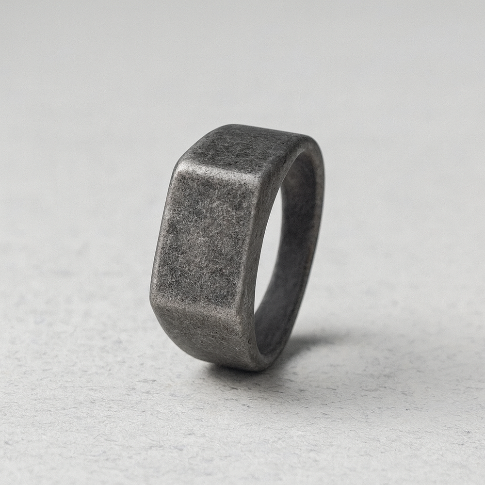 Revenant Ring – Ancient Patina